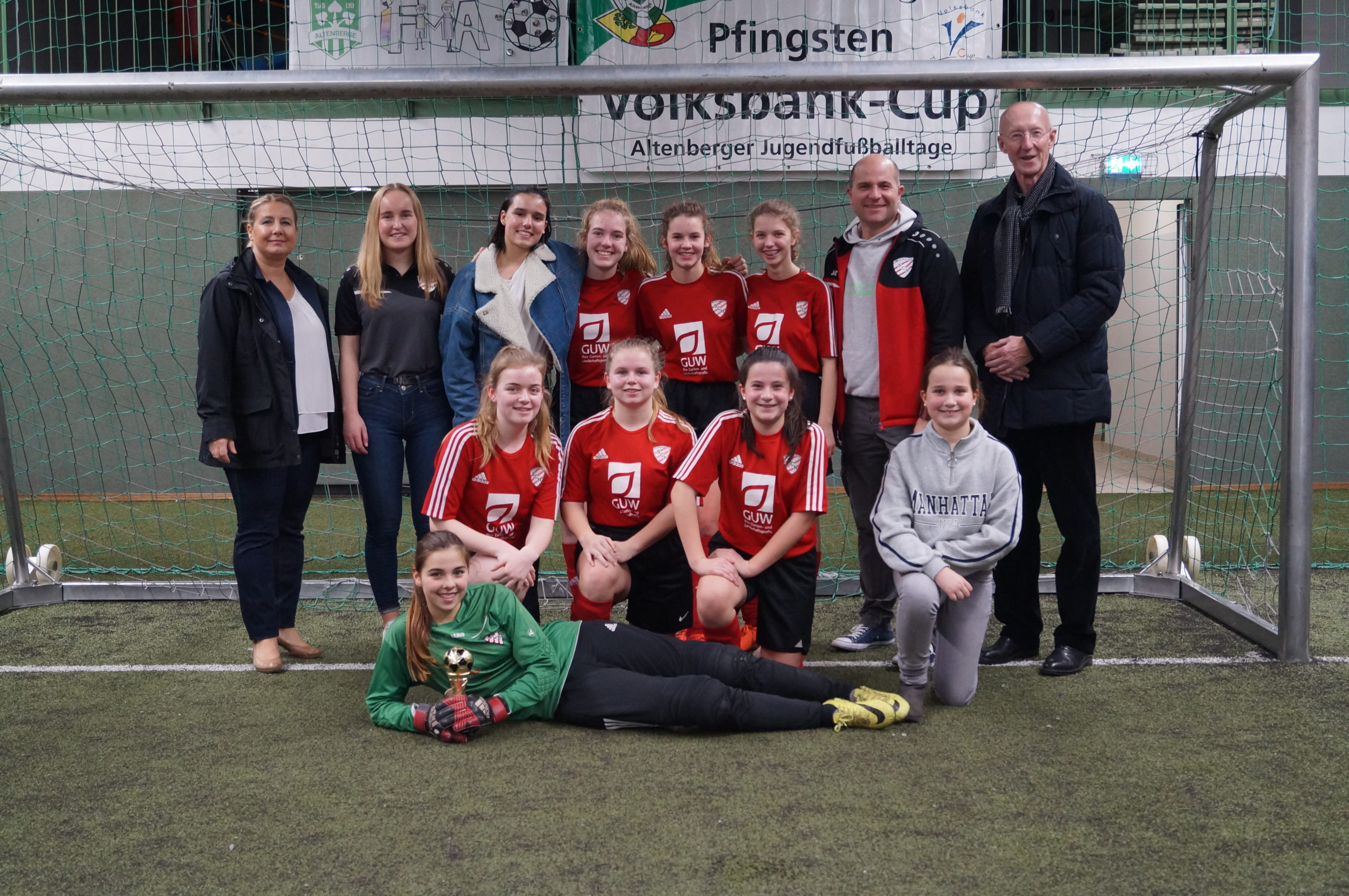 Aus Cyran-Cup wird Sorglos-Cup 2019 :  Am Wochenende war wieder großes Mädchenhallenfußballturnier beim TuS Altenberge 09