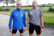 Heiner Lörcks läuft beim DoToRo Freundschaftsmarathon als erster über die Ziellinie.